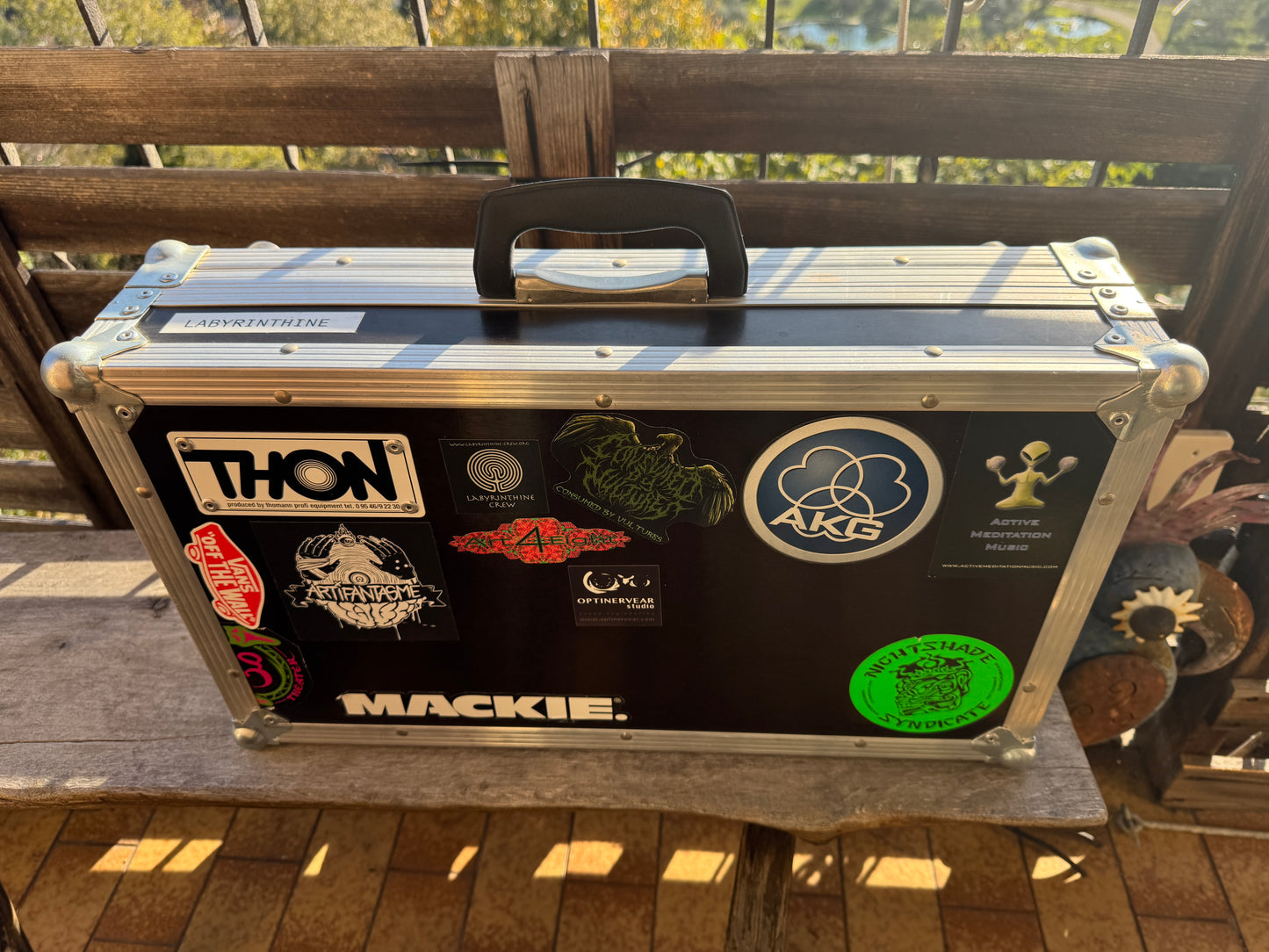 Access Virus A - Synthesizer + Flight Case